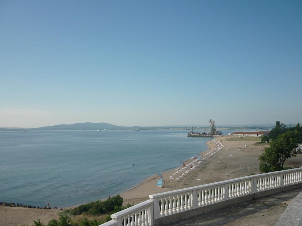 Sea Garden Plaza Apartment - Free Parking Burgas City Pokoj fotografie