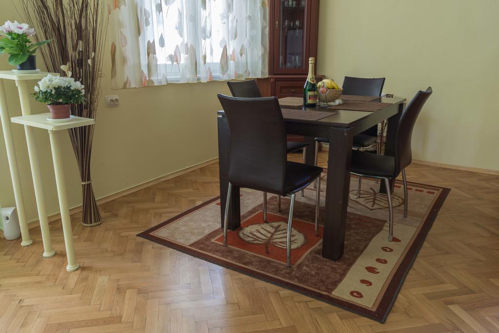 Sea Garden Plaza Apartment - Free Parking Burgas City Pokoj fotografie